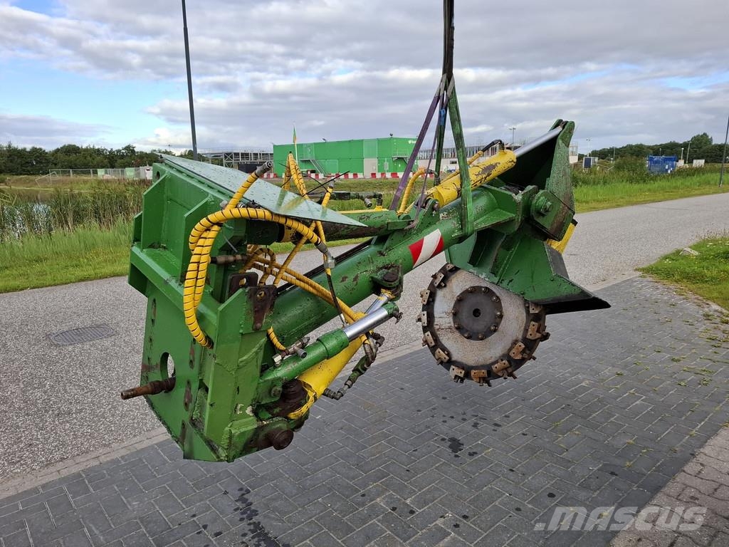 Stobbenfrees Stobbenfrees Trekker aanbouw Forestry mulchers