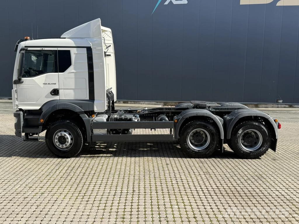 MAN TGS 33.440 MAN TGS 33.440 BB 6X4 Euro 2 Heavy-Duty Trekkvogner