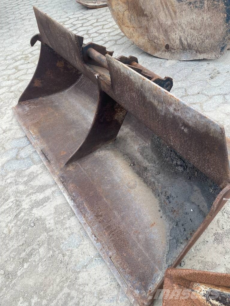 1800 mm planerskovl Hydrema ophæng Kanalak