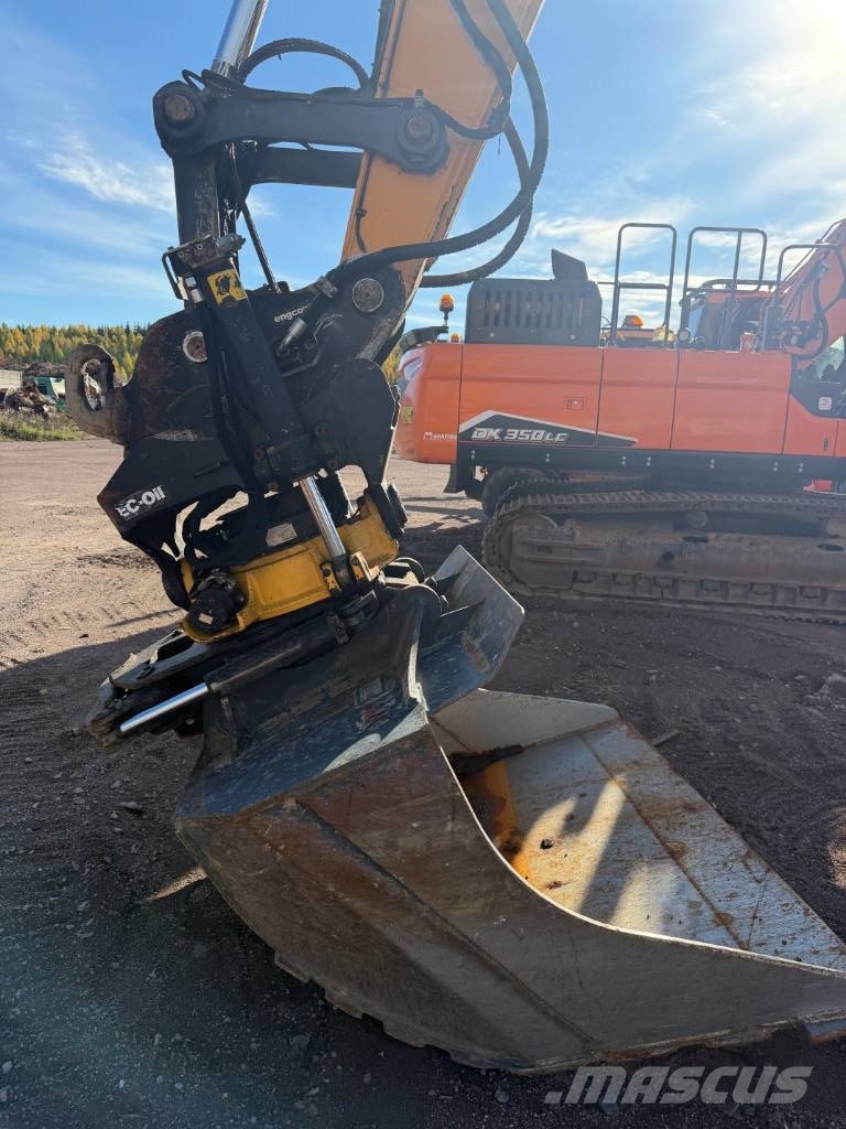 Hyundai HX235LCR Kāpurķēžu ekskavatori