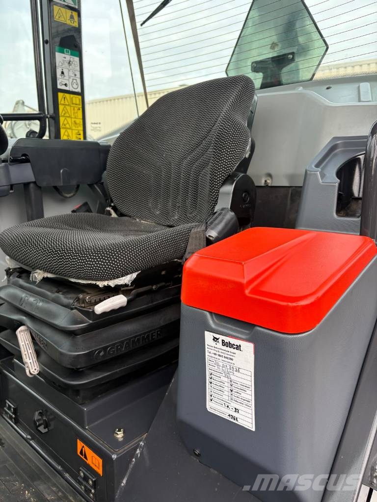 Bobcat L 85 BAK EN LEPELS AIRCO!! Iekrāvēji uz riteņiem
