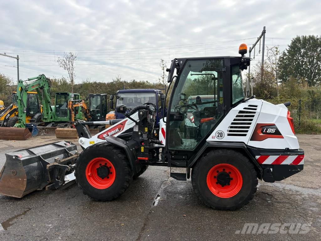 Bobcat L 85 BAK EN LEPELS AIRCO!! Iekrāvēji uz riteņiem