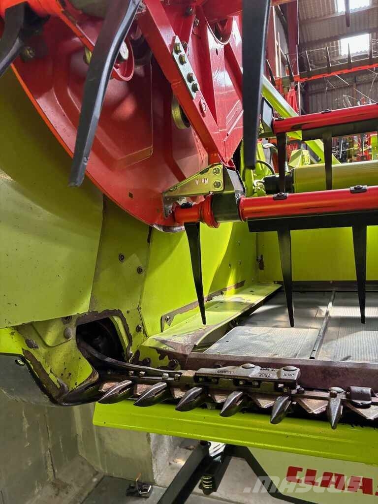 CLAAS Lexion 8800 TerraTrac Kombajni
