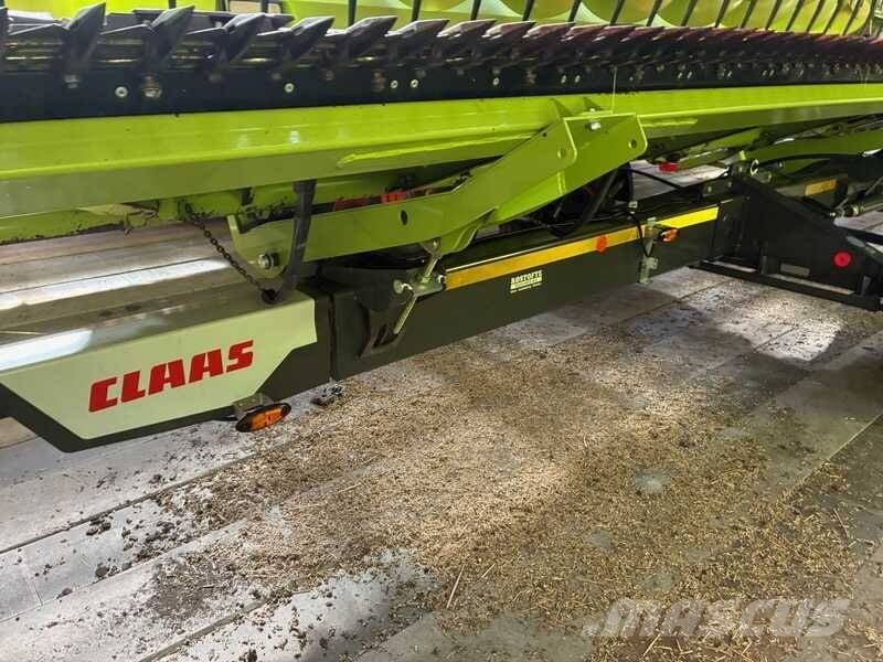 CLAAS Lexion 8800 TerraTrac Kombajni