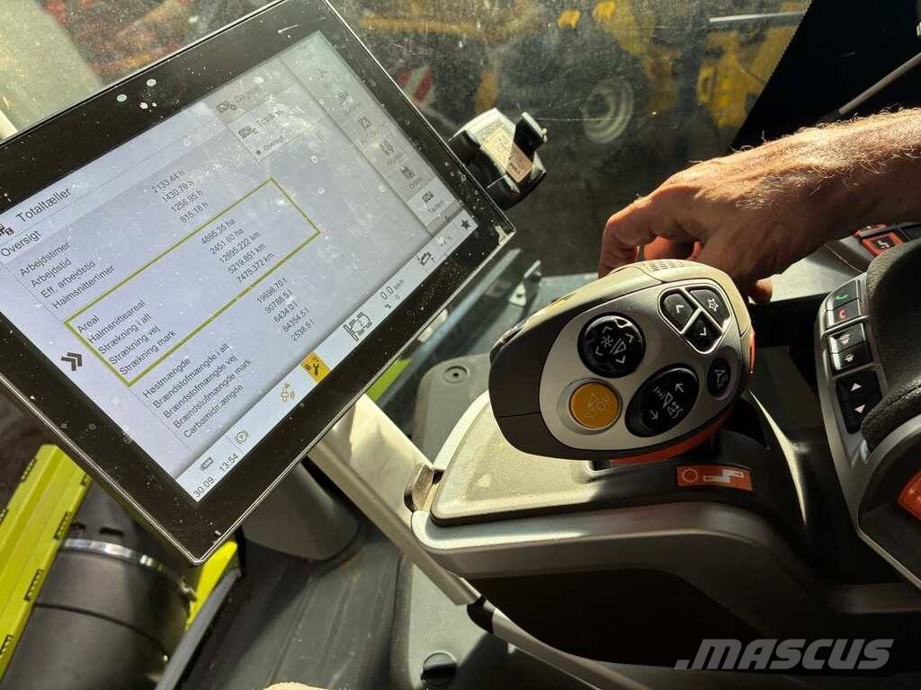 CLAAS Lexion 8800 TerraTrac Kombajni