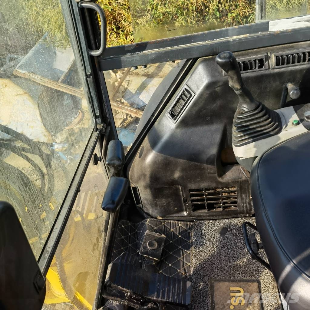 Komatsu PC 40 小型挖掘机