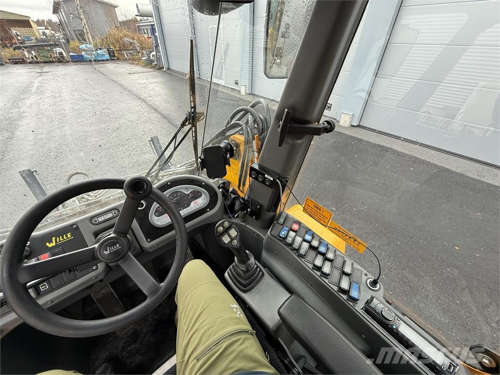 Wille 455B Комунални съоражения