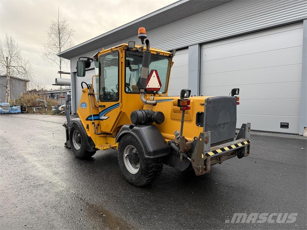 Wille 455B Комунални съоражения
