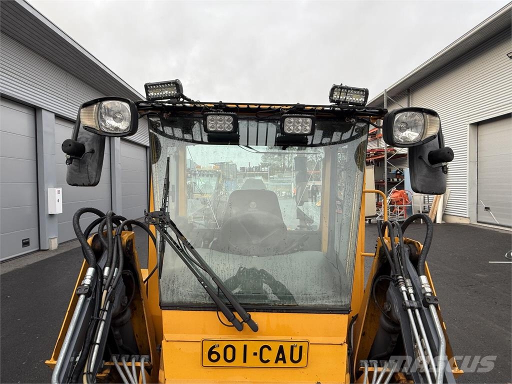 Wille 455B Комунални съоражения