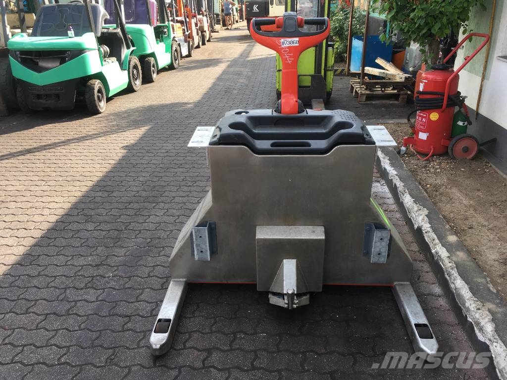 Linde T30 TOWING STACKER V-3060 OB Vučna vozila