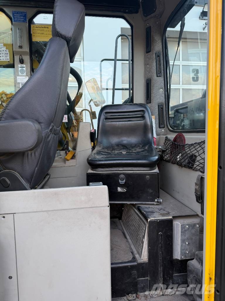 Liebherr A 900 C ZW inkl. Bahnzulassung bis 08/2027  휠 굴삭기