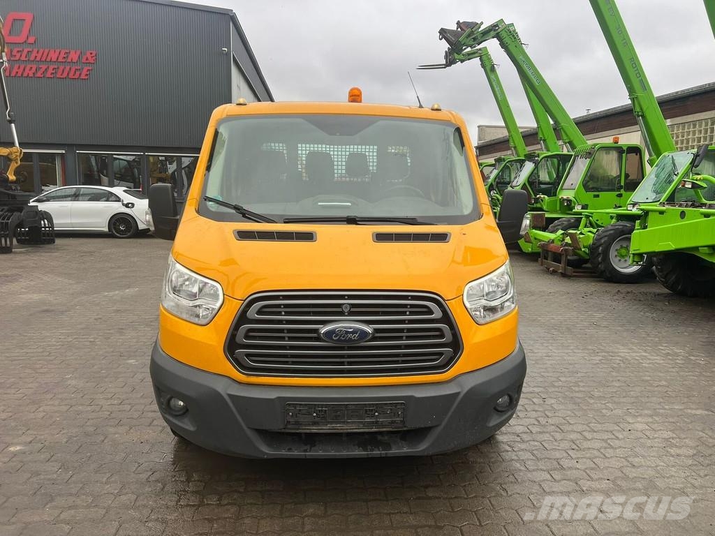 Ford Transit 플랫베드/드롭사이드 트럭