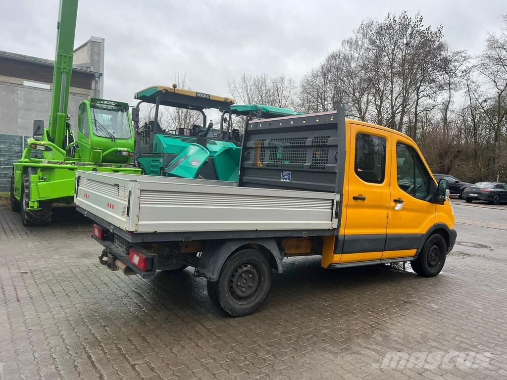 Ford Transit 플랫베드/드롭사이드 트럭