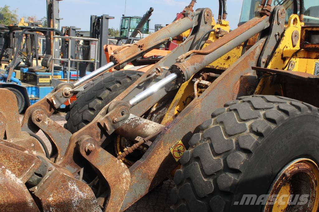 Volvo L 120 B Rataslaadurid