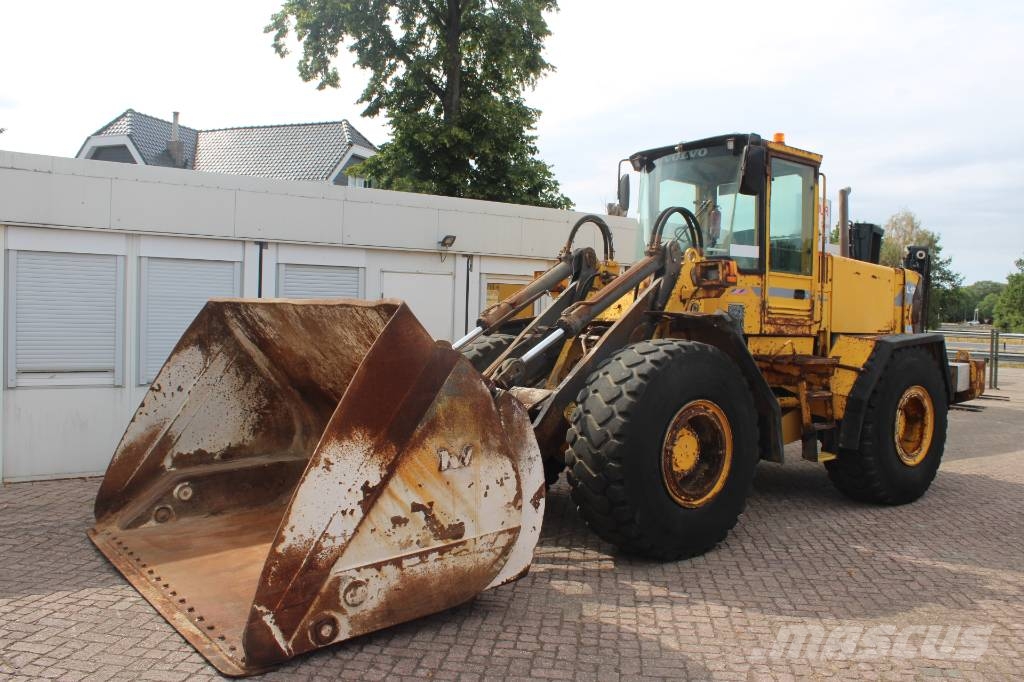 Volvo L 120 B Rataslaadurid