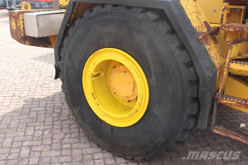 Volvo L 120 B Rataslaadurid