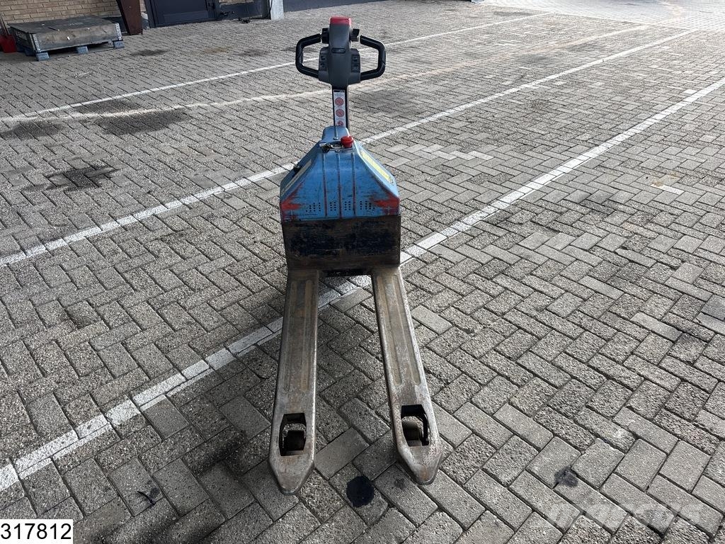 Hanselifter E-BF-06 1500 kg, 0,8 kW Pedestrian power pallet trucks
