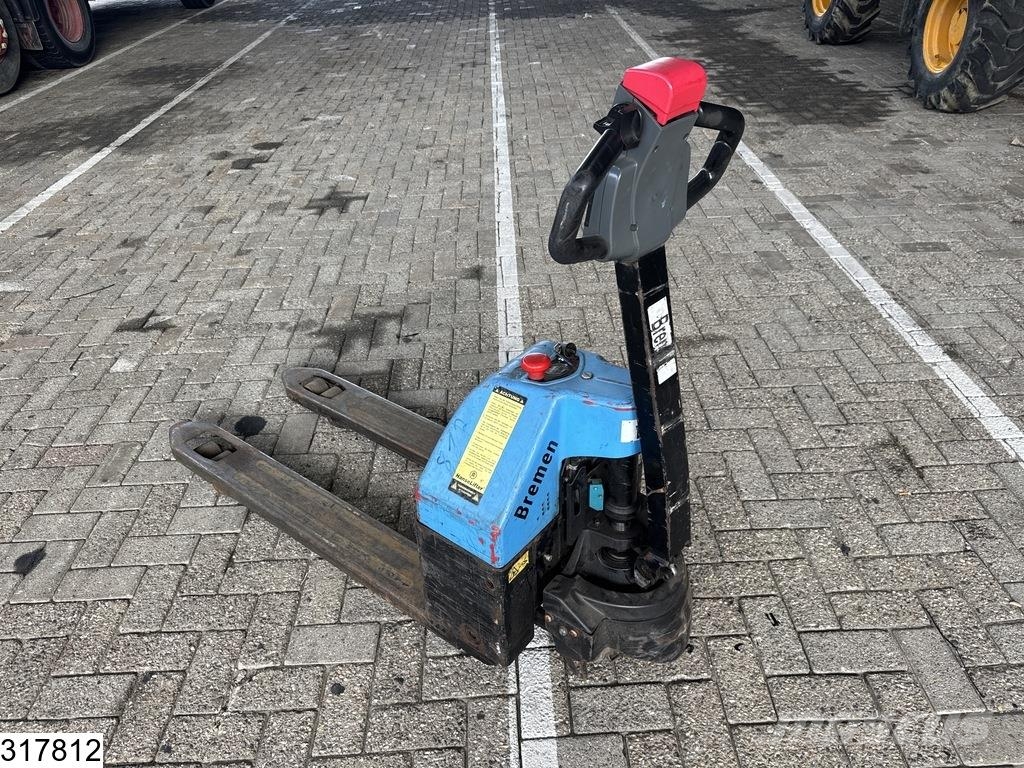Hanselifter E-BF-06 1500 kg, 0,8 kW Pedestrian power pallet trucks