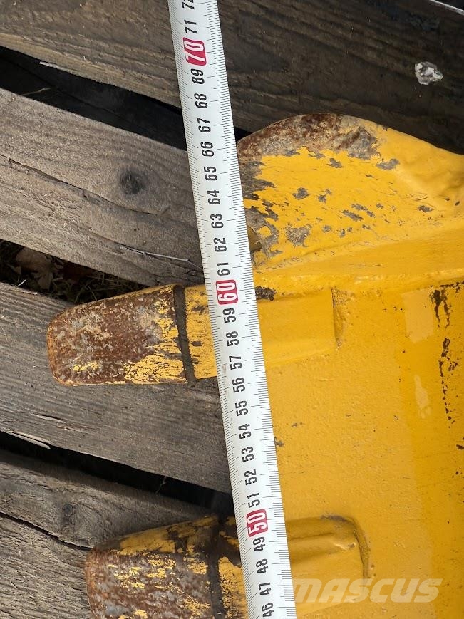 Komatsu PC55MR حفارات وسط 7 طن - 12 طن