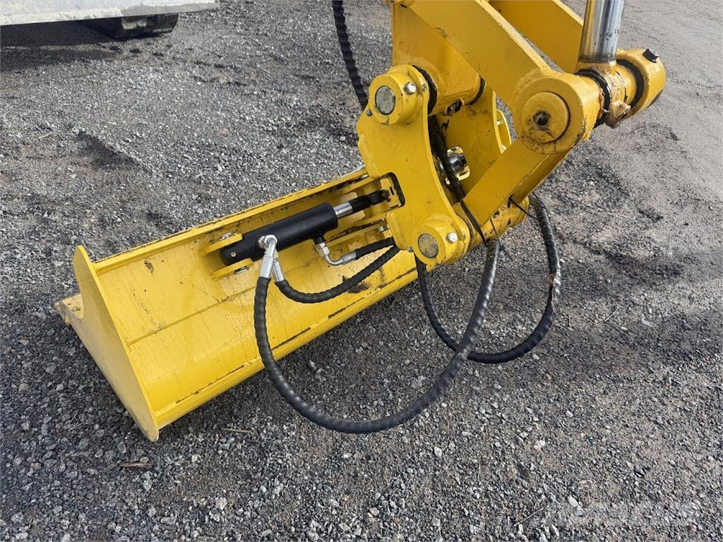 Komatsu PC55MR حفارات وسط 7 طن - 12 طن