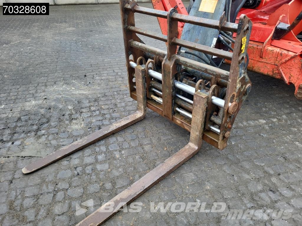 Manitou MT1440 مناولات متداخلة