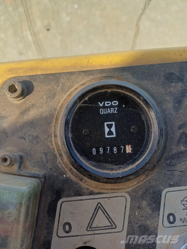 Bomag BW 219 D-2 مداحل أحادية الأسطوانة