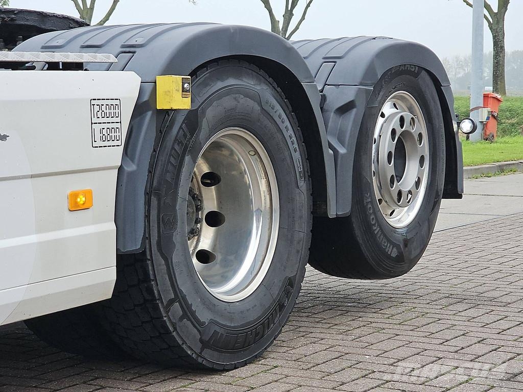 Volvo FH 500 6X2 STEERED PTO+HYDR Tractor Units