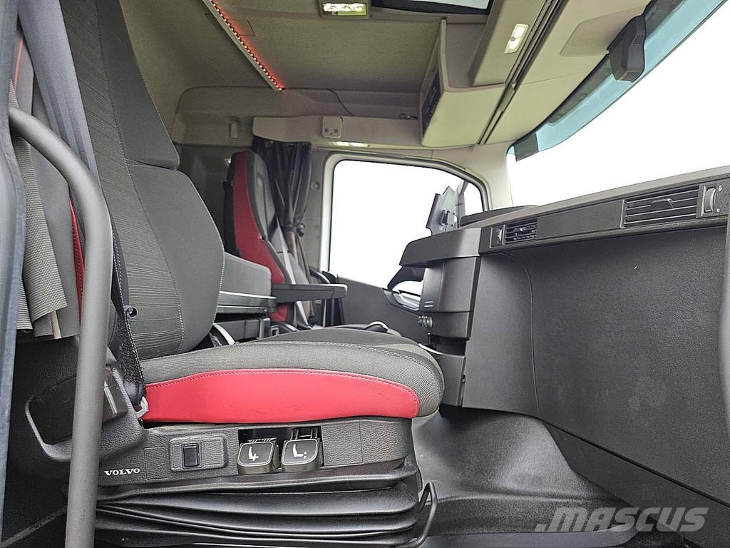 Volvo FH 500 6X2 STEERED PTO+HYDR Tractor Units