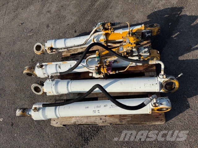 Liebherr A 902 USED HYDRAULIC CYLINDER COMPLET Гидравлическая система