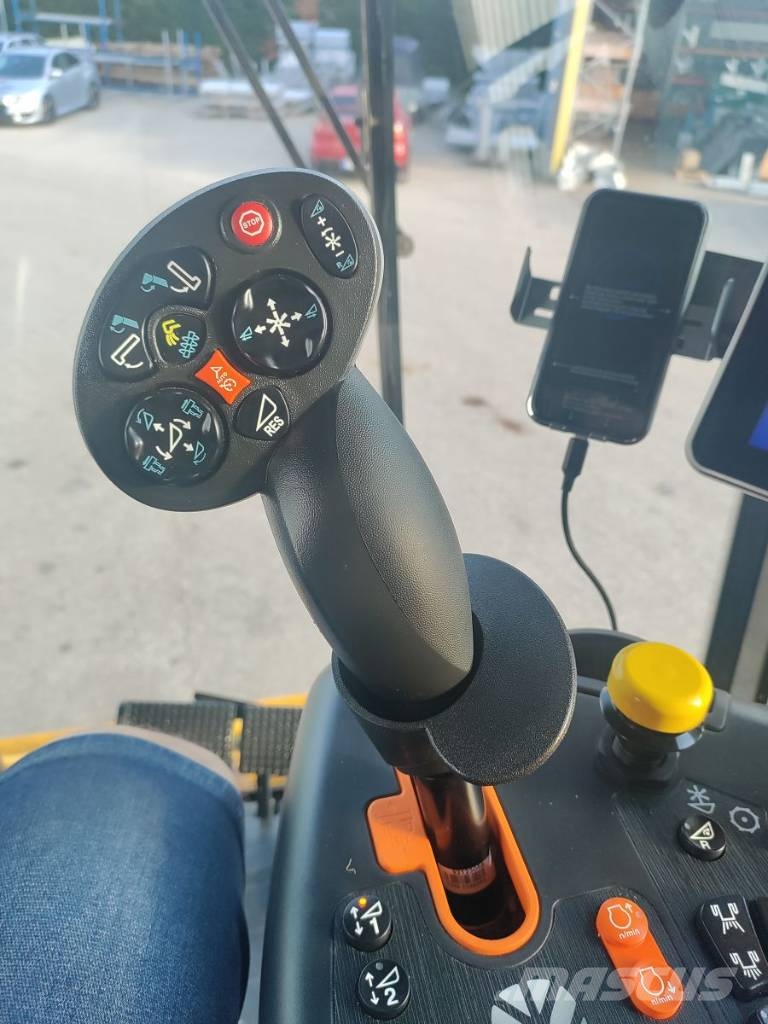 New Holland CX 8.90 SLH + MACDON FD230 Kombinované zberacie stroje
