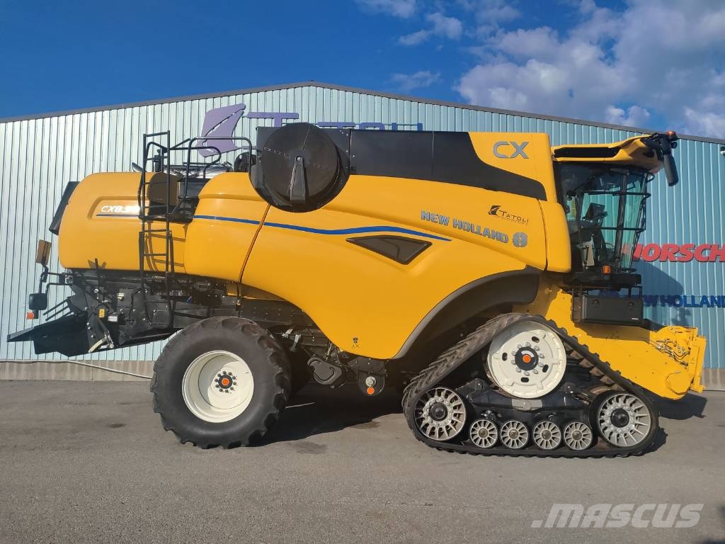 New Holland CX 8.90 SLH + MACDON FD230 Kombinované zberacie stroje