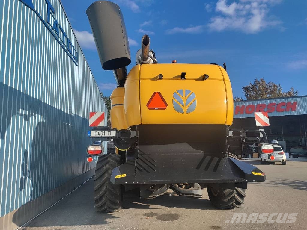 New Holland CX 8.90 SLH + MACDON FD230 Kombinované zberacie stroje