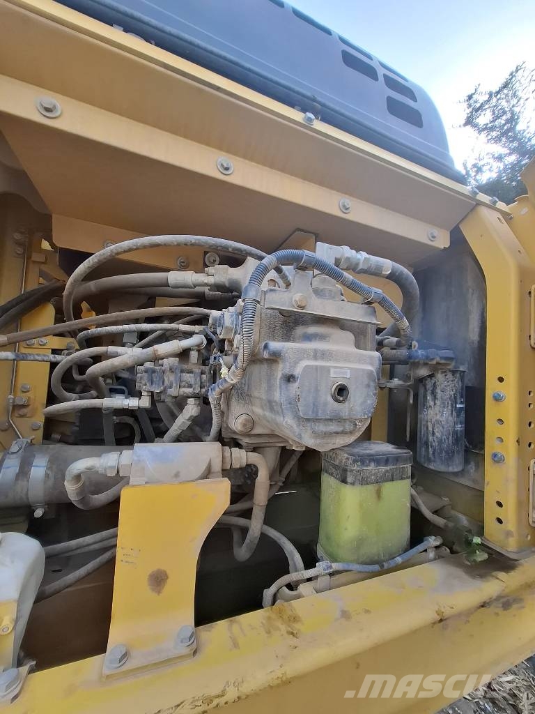 Komatsu HB 365 NLC-3 Hybrid Εκσκαφείς με ερπύστριες