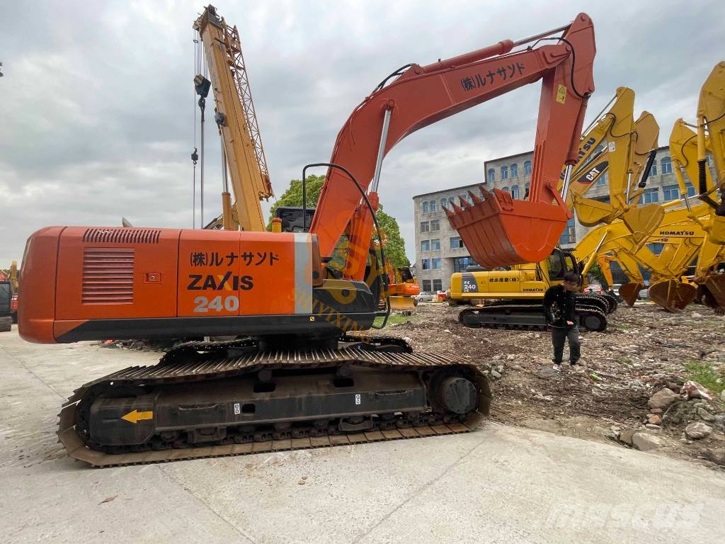 Hitachi ZX 240 대형 굴삭기 29톤 이상