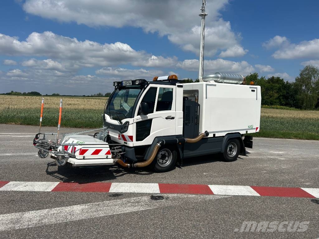 Multicar M31H mit ICT Aufbau Nettoyeur haute pression