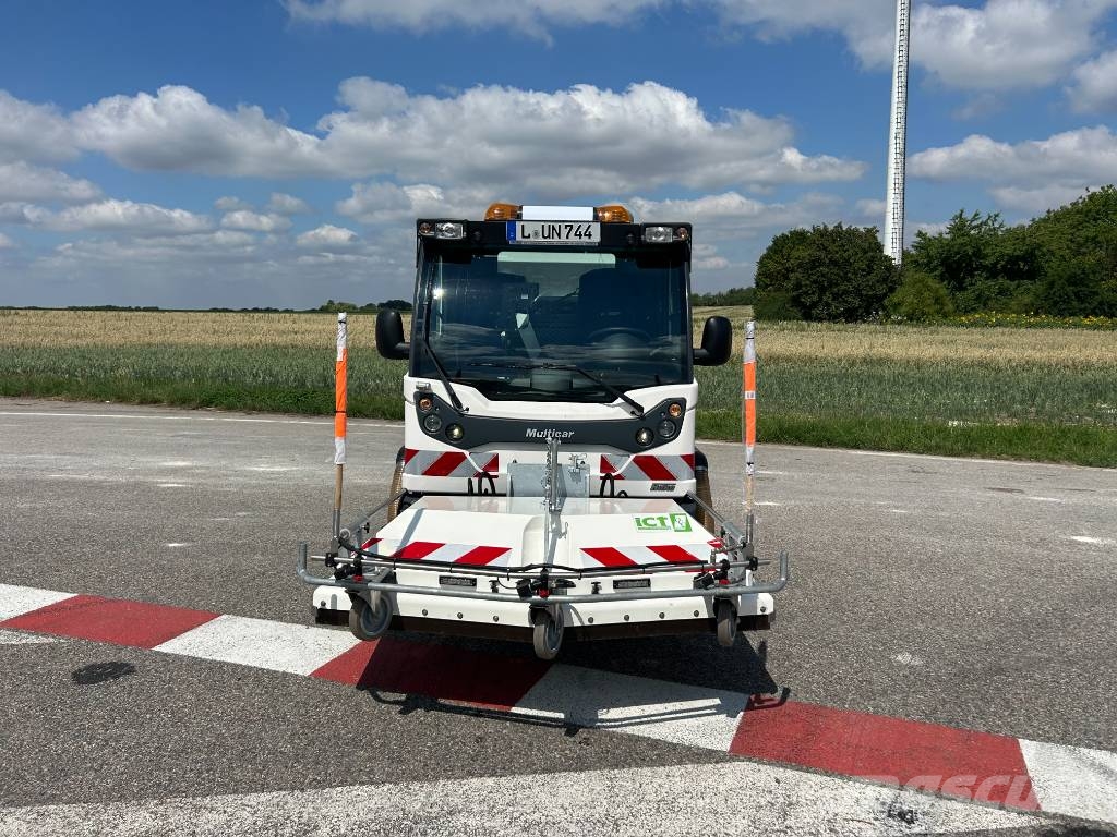 Multicar M31H mit ICT Aufbau Nettoyeur haute pression