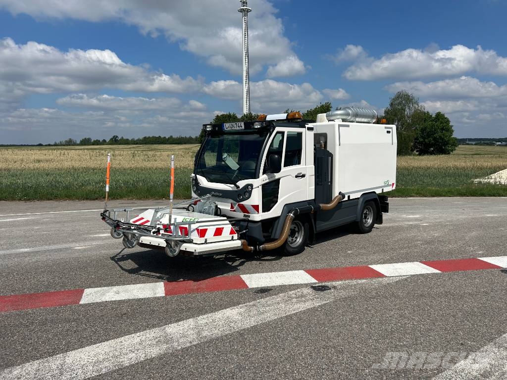 Multicar M31H mit ICT Aufbau Nettoyeur haute pression