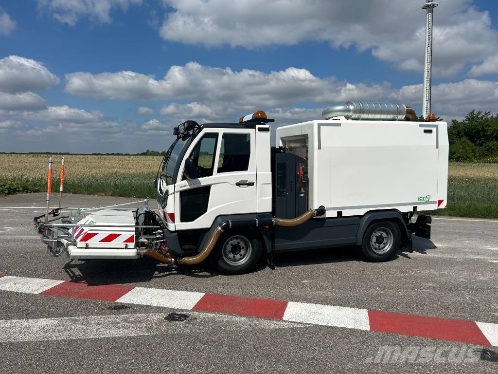 Multicar M31H mit ICT Aufbau Nettoyeur haute pression