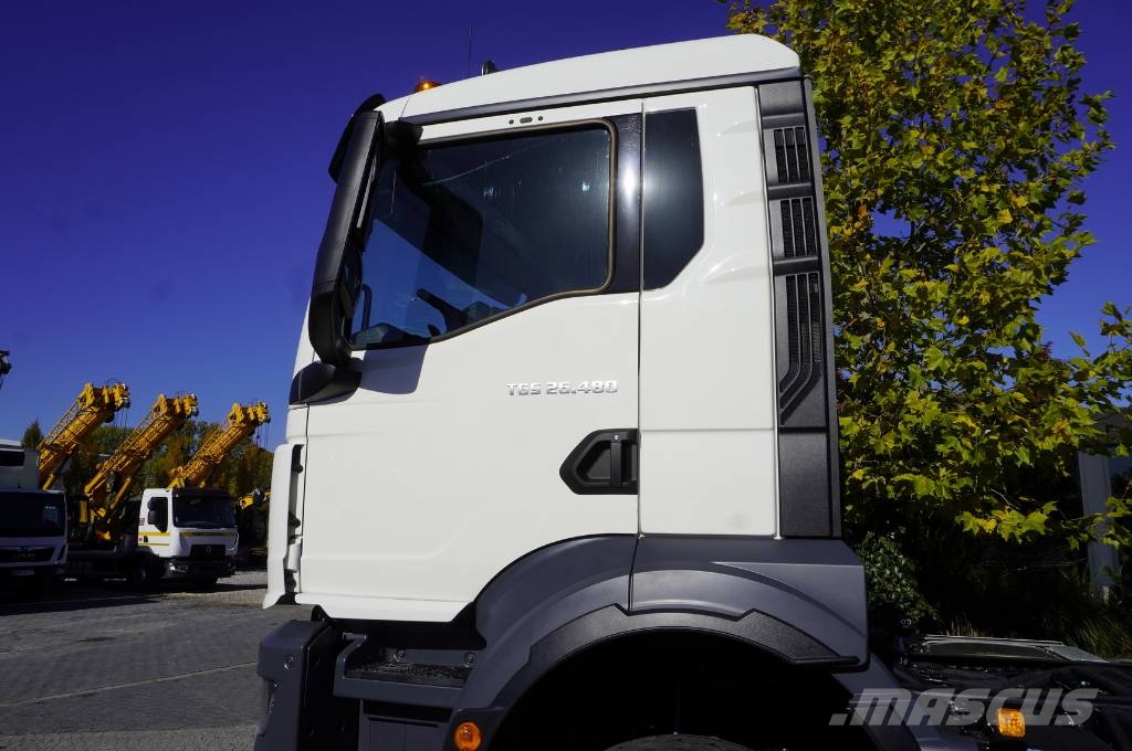 MAN TGS 26.480 6x4 / 20 tho. km!!! / chassis 530 cm Шасі з кабіною