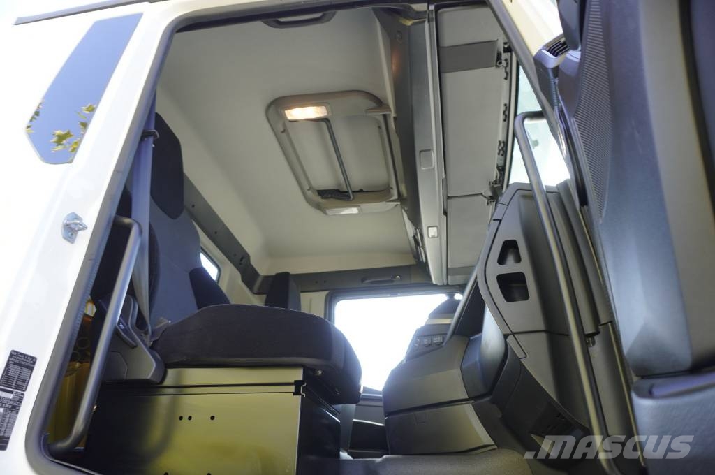 MAN TGS 26.480 6x4 / 20 tho. km!!! / chassis 530 cm Шасі з кабіною