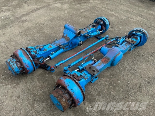 Fuchs MHL 330 used axles complete Nápravy