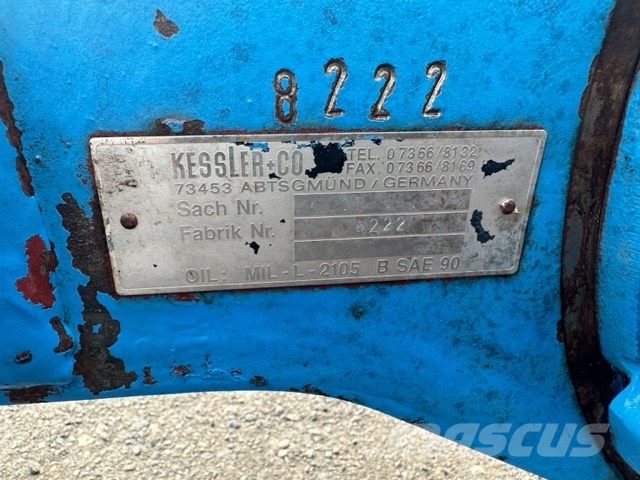 Fuchs MHL 330 used axles complete Nápravy