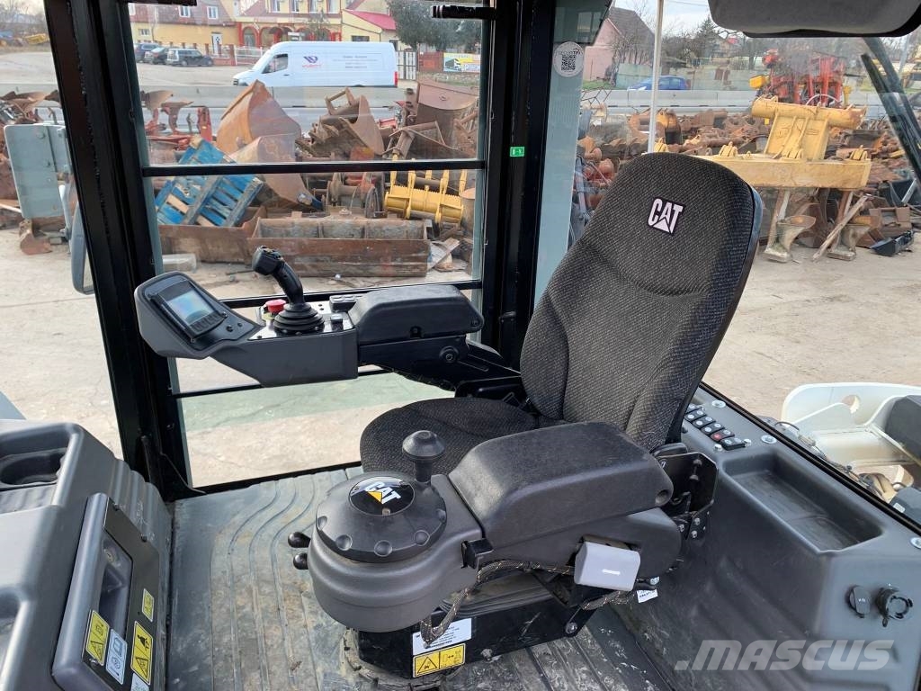 CAT CB 7 Tandemjyrät