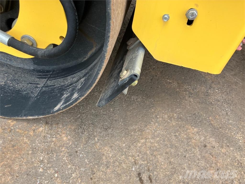 Bomag CN BW 120 AD-5 Dvojni valjarji