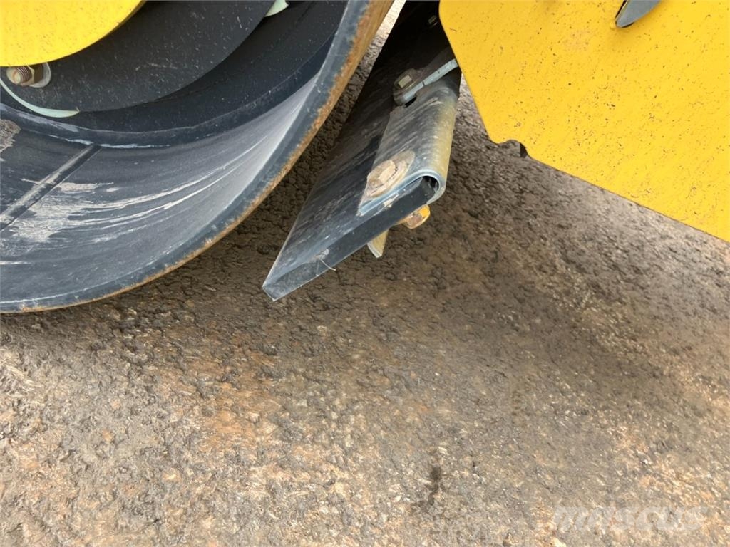 Bomag CN BW 120 AD-5 Dvojni valjarji