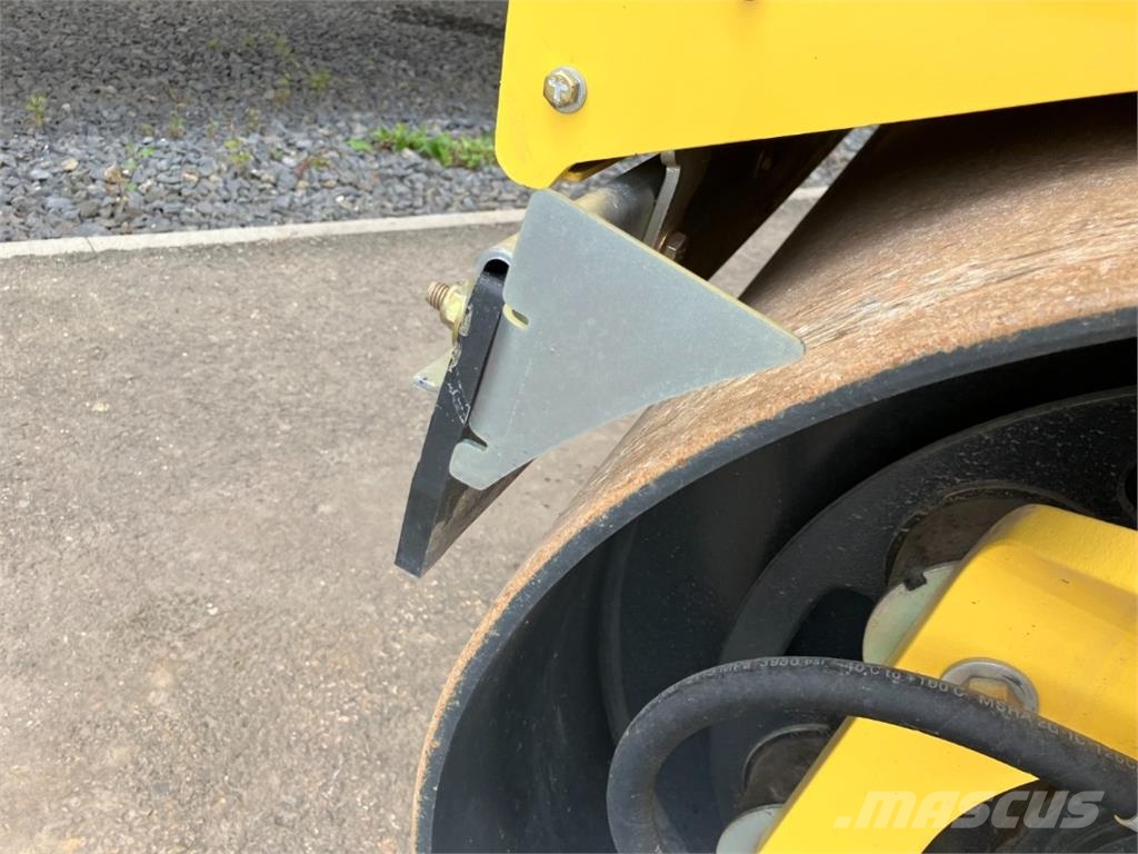 Bomag CN BW 120 AD-5 Dvojni valjarji
