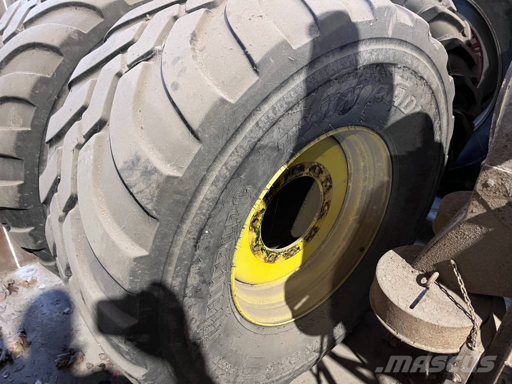 Trelleborg Twin Radial i fint skick 680/55R26,5 Gume, točkovi i felne