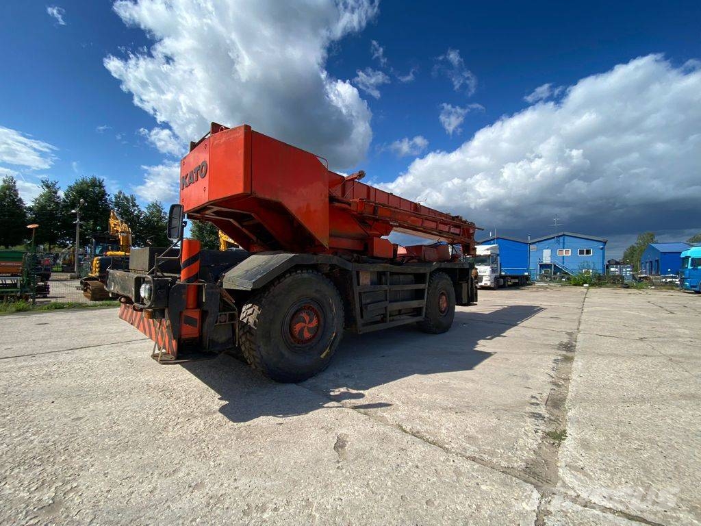 Kato KR 500 Ruw terrein kranen