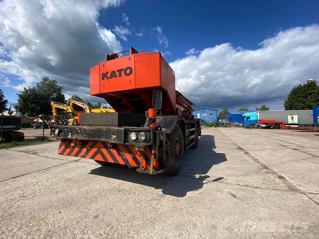 Kato KR 500 Ruw terrein kranen