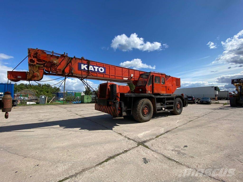Kato KR 500 Ruw terrein kranen